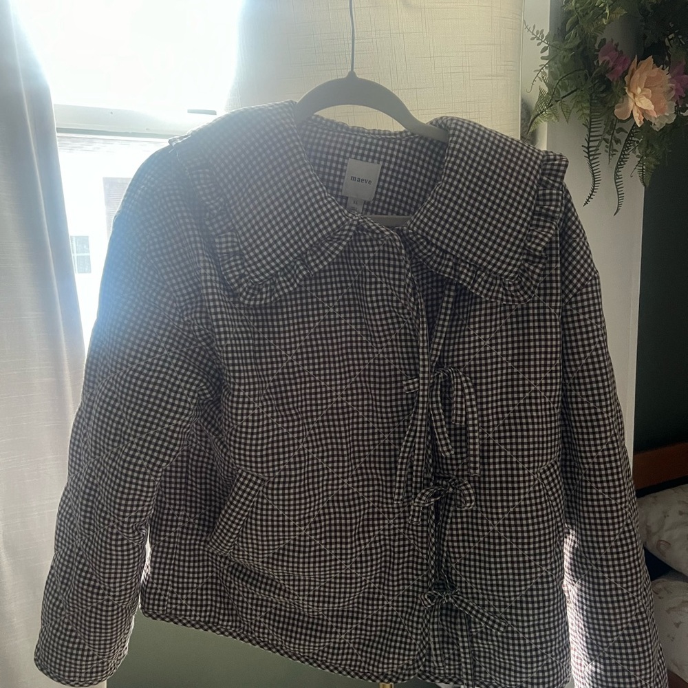 Checkered Jacket with Ruffle Collar - Picture 3 of 3